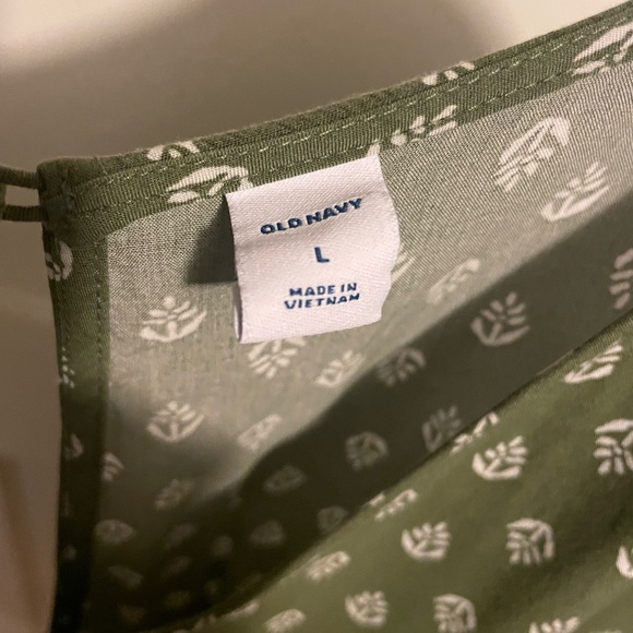 Old Navy Green Patterned Romper Women’s Size Large - Picture 3 of 3
